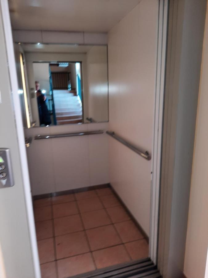 Crazy Frog Gambrinusz Ii. Apartment Hajduszoboszlo Exterior photo